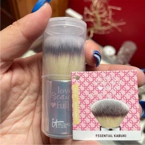 Kabuki Brush